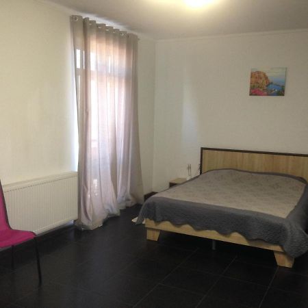 Suite On Railway Station Ιβανό-Φρανκίβσκ Εξωτερικό φωτογραφία